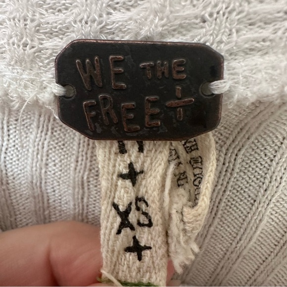 FREE PEOPLE Kristina Drippy Thermal Sweater Top High Low Hem Rayon White  XS - Picture 5 of 8